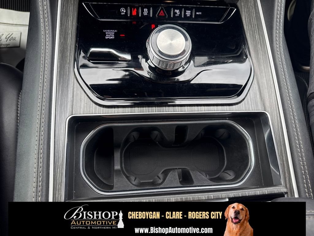 2024 Jeep Wagoneer L Series II image 25