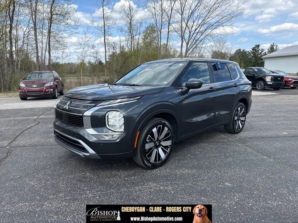 2025 Mitsubishi Outlander SE S-AWC's photo