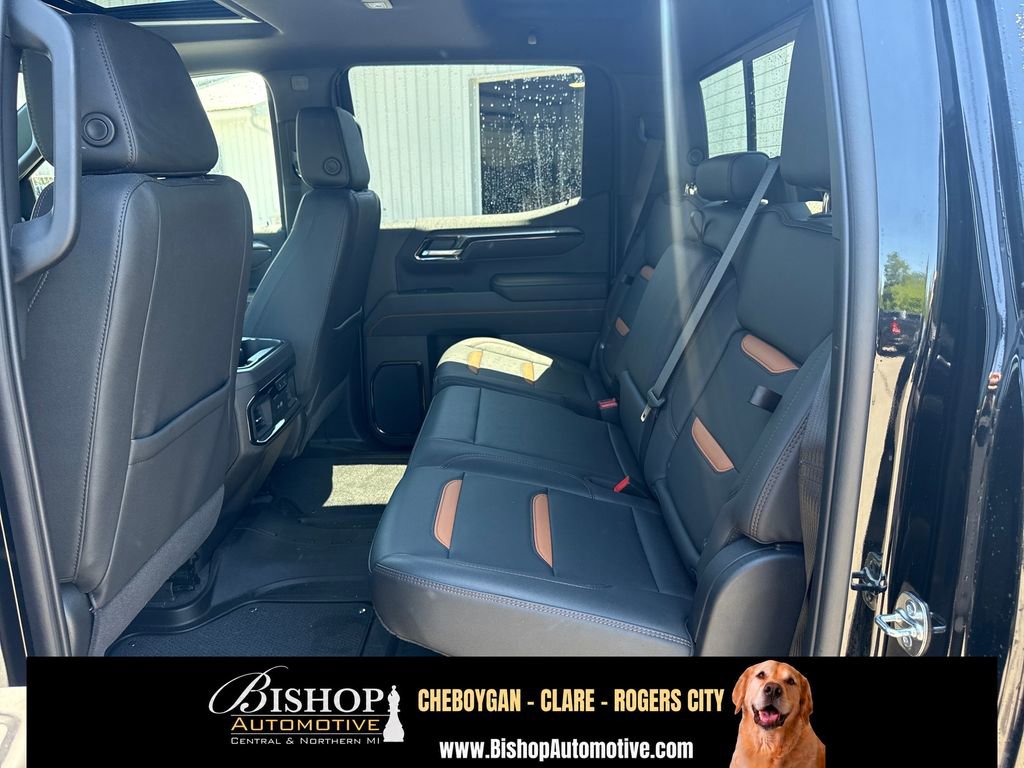 2025 GMC Sierra 1500 AT4 image 17