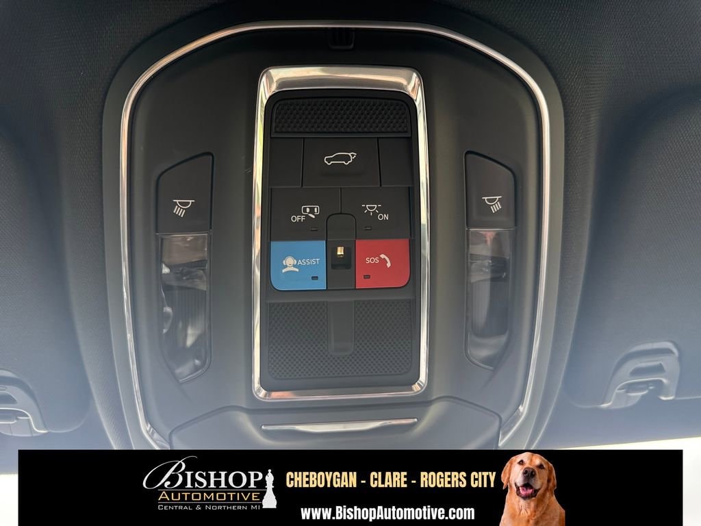 2024 Jeep Wagoneer L Series II image 26