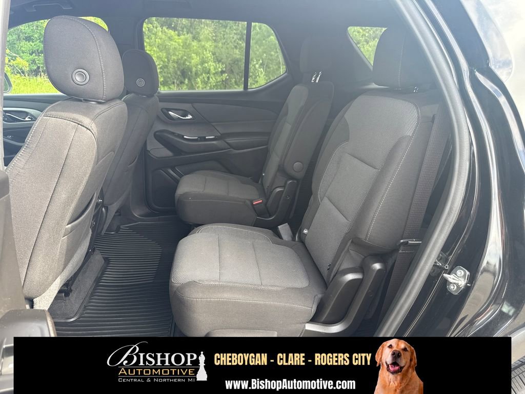 2023 Chevrolet Traverse LT Cloth image 17