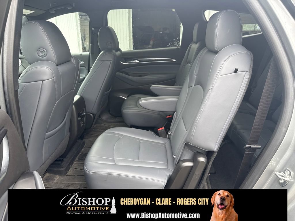 2023 Buick Enclave Essence image 17