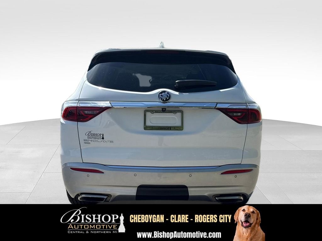 2023 Buick Enclave Essence image 10