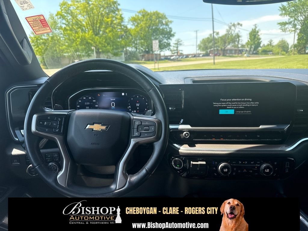 2023 Chevrolet Silverado 1500 High Country image 15