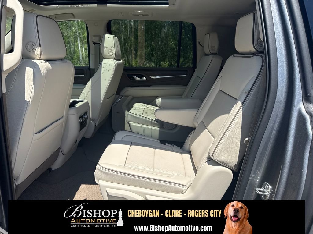 2021 GMC Yukon XL Denali image 17