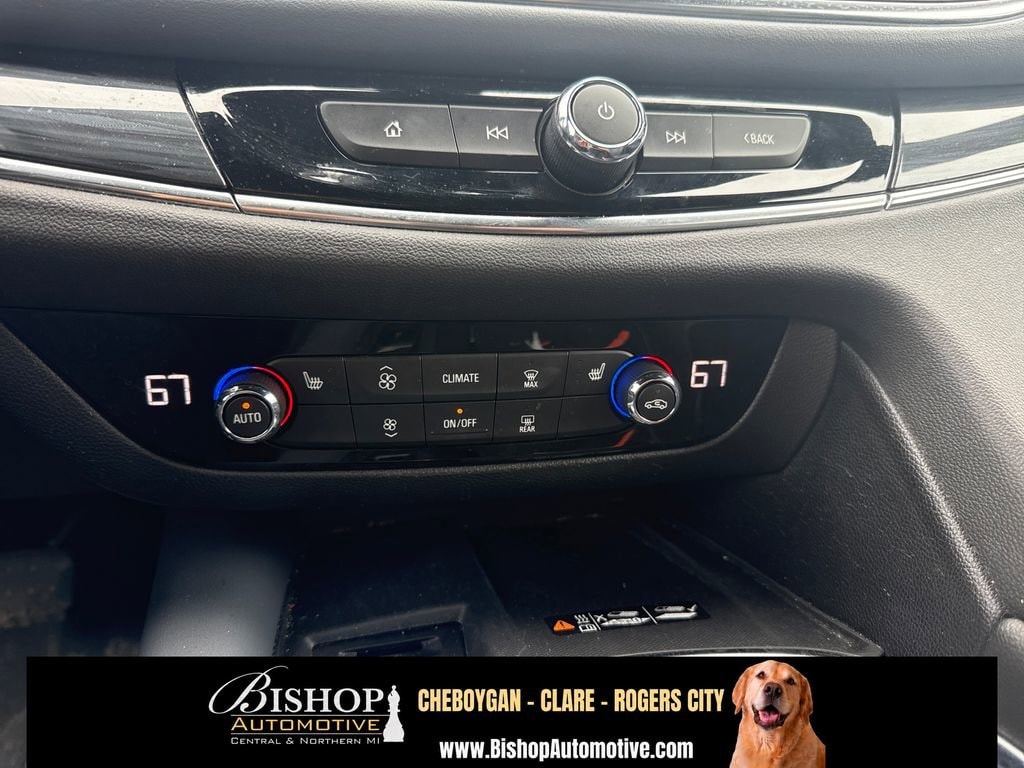 2023 Buick Enclave Essence image 24