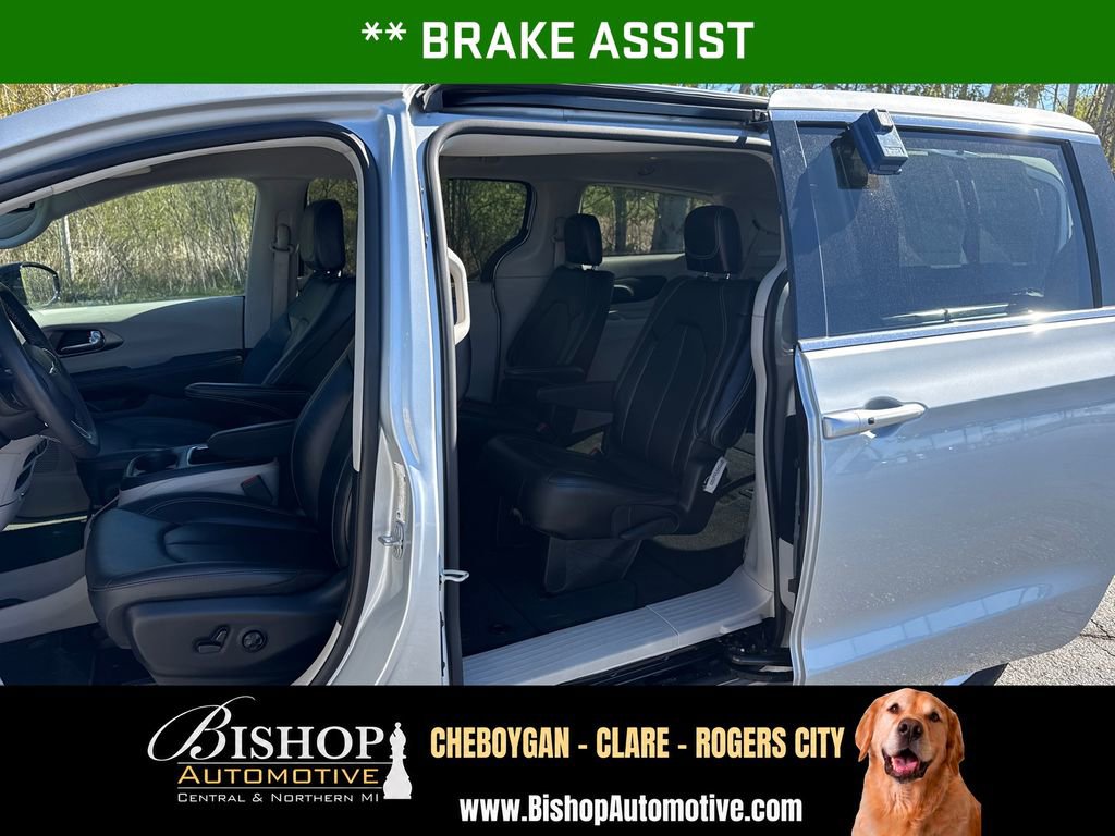 2024 Chrysler Pacifica Touring L - Photo 17