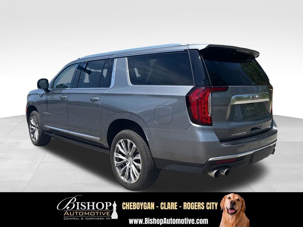 2021 GMC Yukon XL Denali image 10