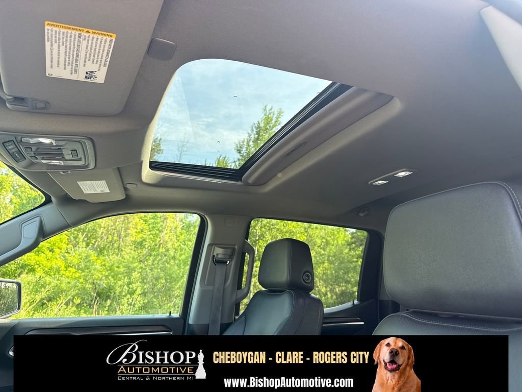 2024 GMC Sierra 1500 SLT image 7