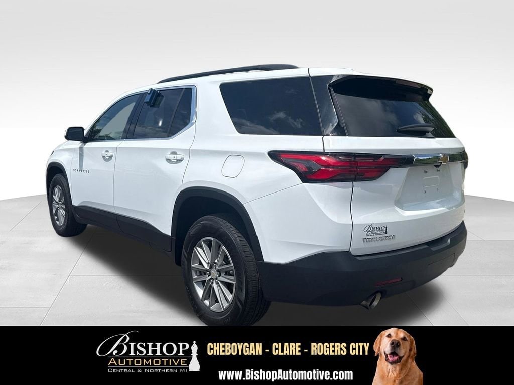 2023 Chevrolet Traverse LT Cloth image 9