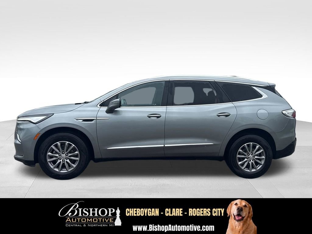 2023 Buick Enclave Essence image 9