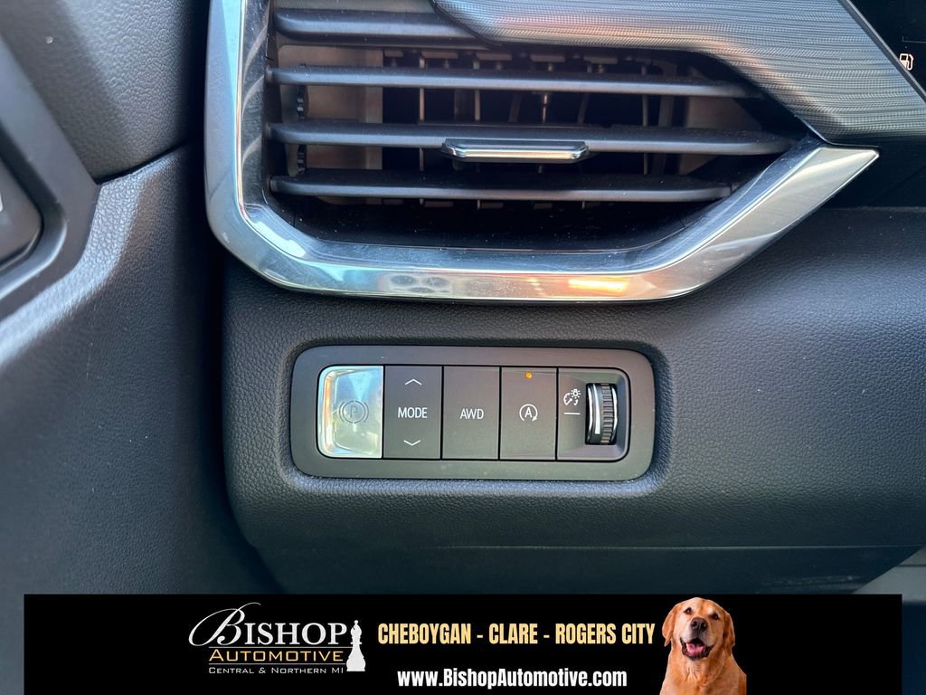 2024 GMC Acadia Elevation image 26