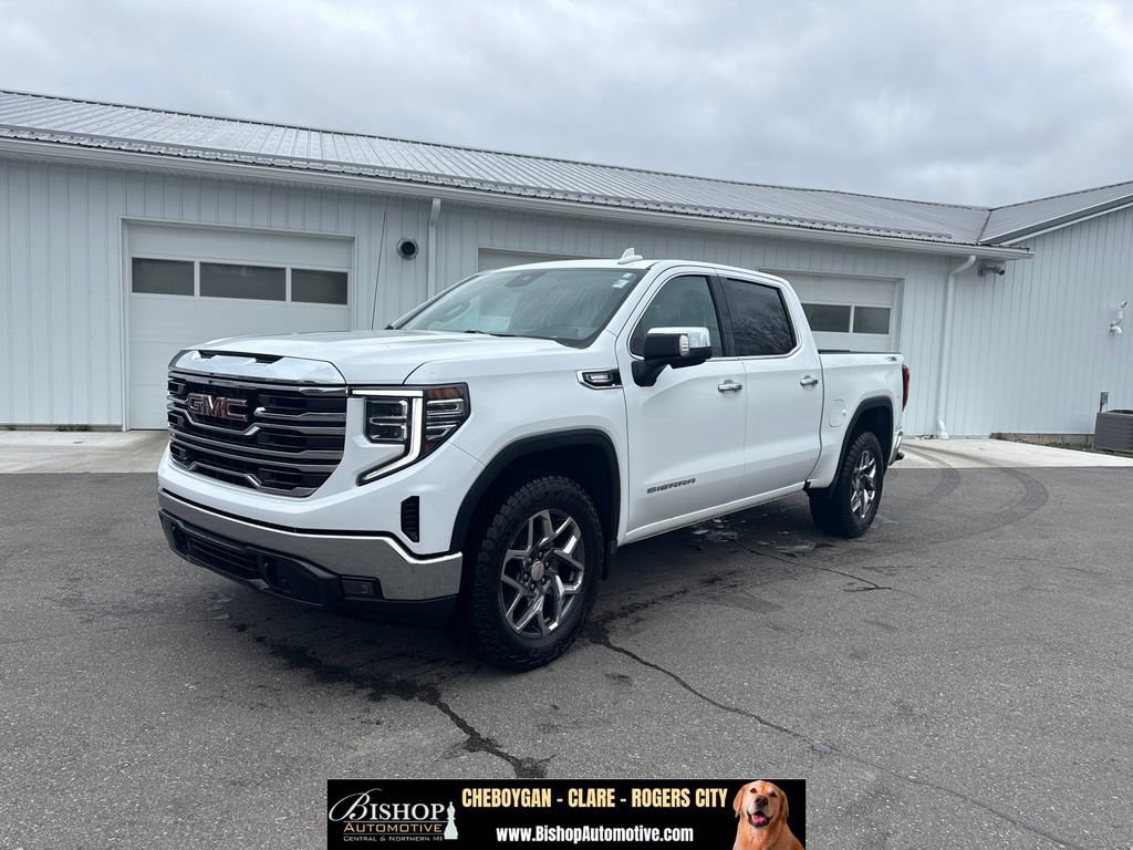 2022 GMC Sierra 4WD Crew Cab Short Box SLT's photo