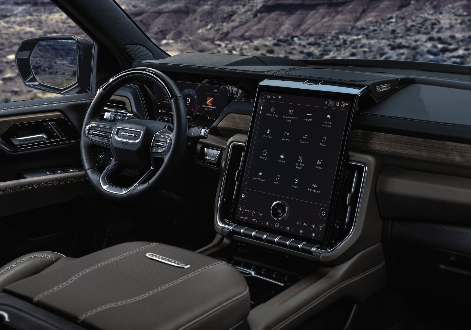 Technology and touch screen of GMC Yukon