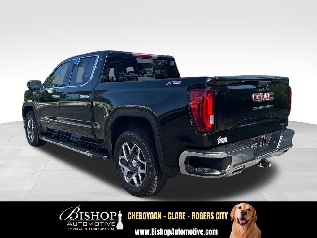 2024 GMC Sierra 1500 SLT image 10