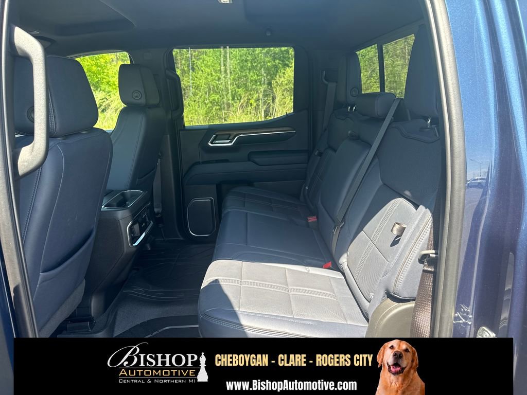 2023 Chevrolet Silverado 1500 High Country image 16