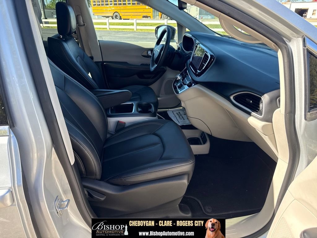 2024 Chrysler Pacifica Touring L - Photo 40