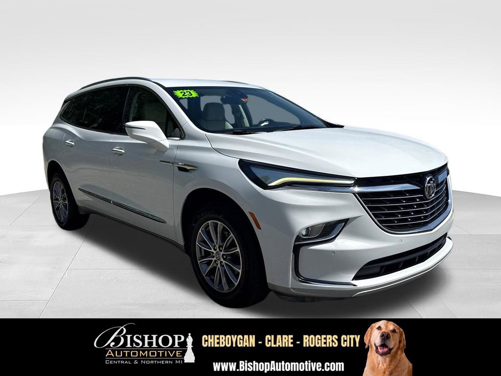 2023 Buick Enclave Essence image 13