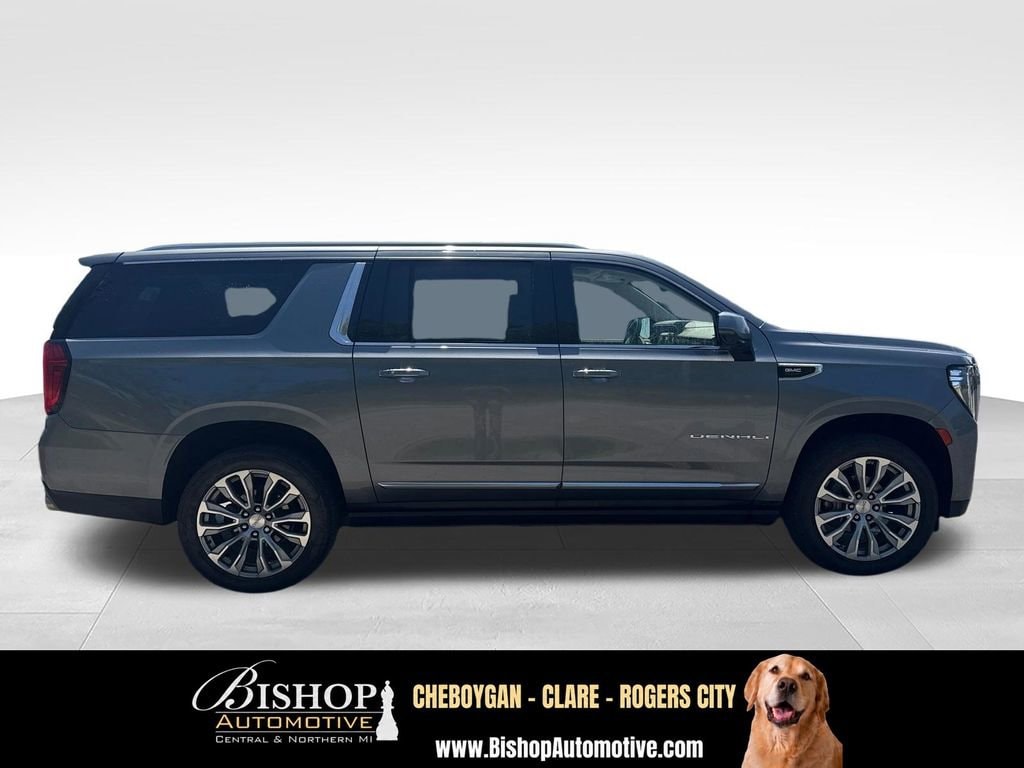 2021 GMC Yukon XL Denali image 13