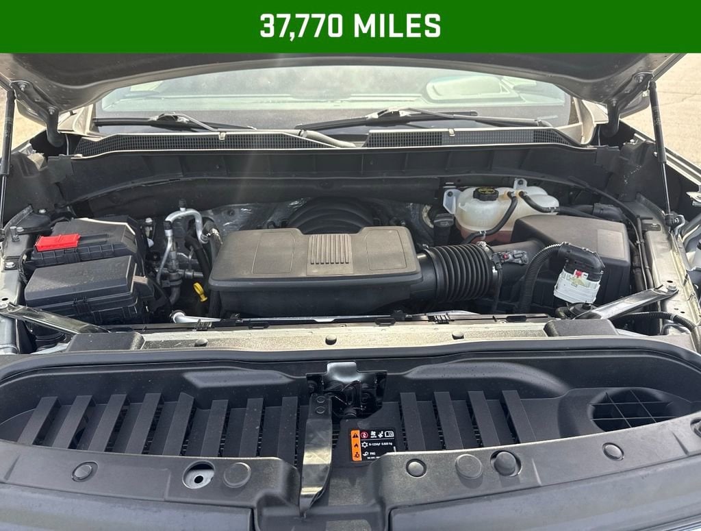 2025 Chevrolet Silverado 1500 LT image 4
