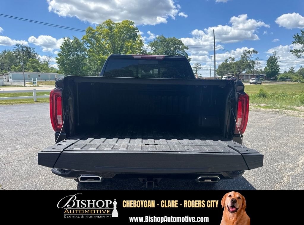 2025 GMC Sierra 1500 AT4 image 9