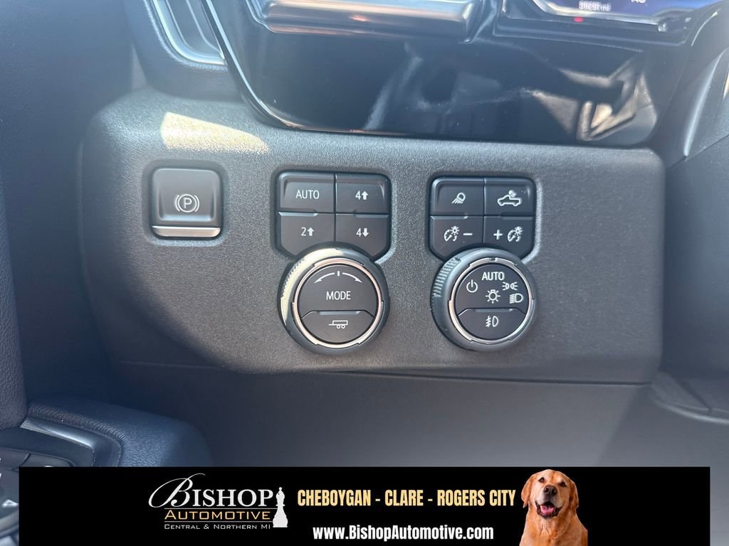 2023 Chevrolet Silverado 1500 High Country image 21