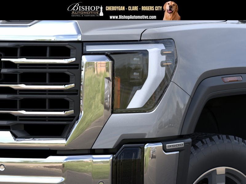 2026 GMC Sierra 3500 HD SLT image 10