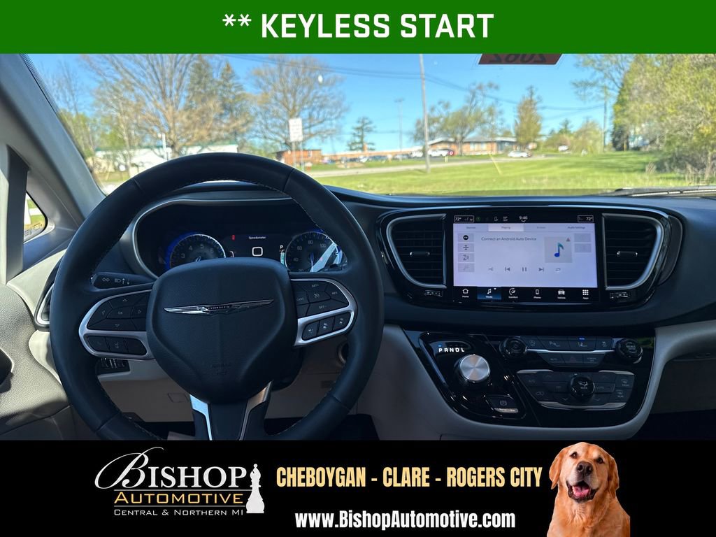 2024 Chrysler Pacifica Touring L - Photo 16