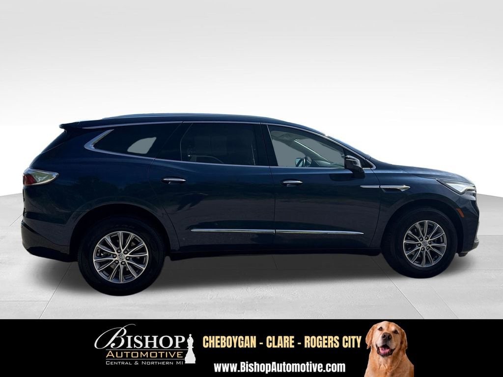 2023 Buick Enclave Essence image 12