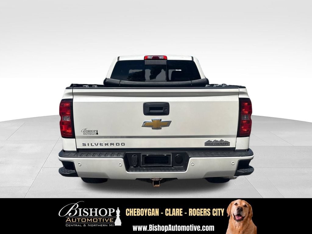 2015 Chevrolet Silverado 1500 High Country image 11