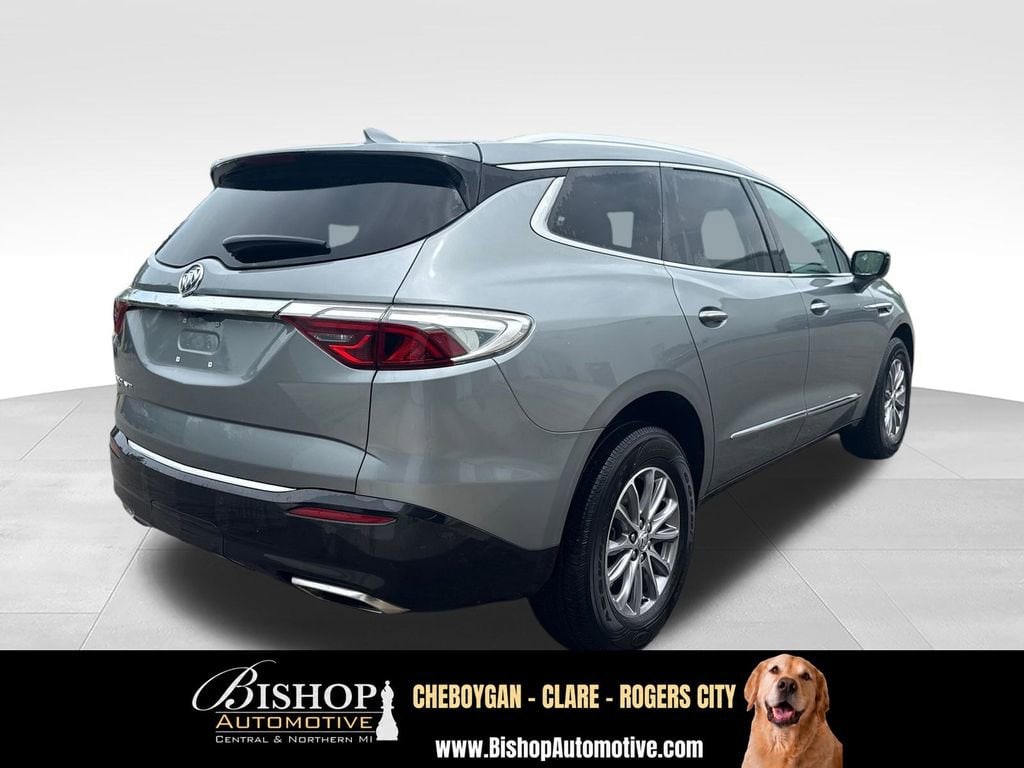 2023 Buick Enclave Essence image 12