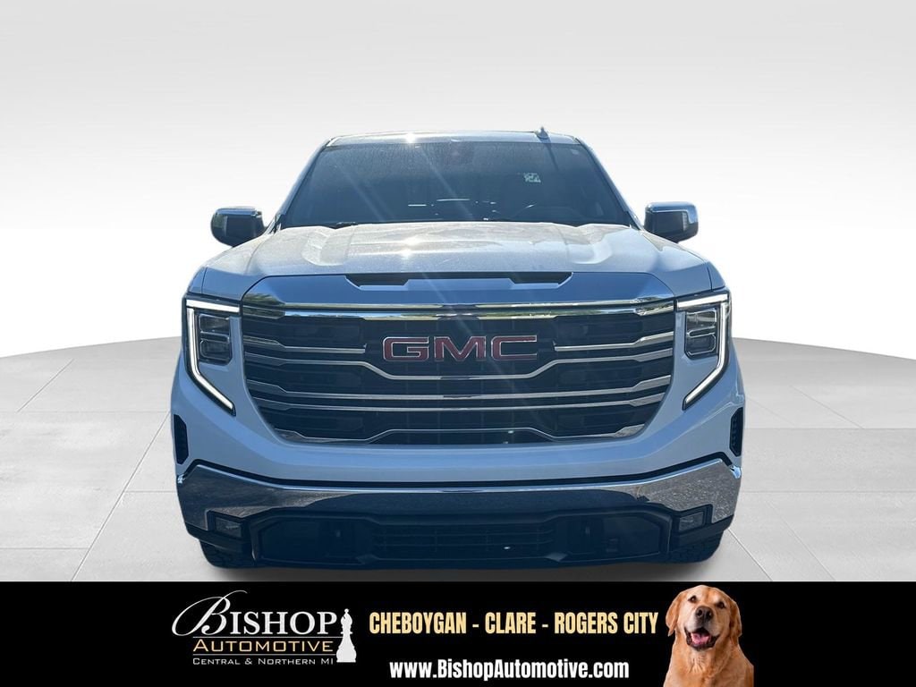 2022 GMC Sierra 1500 SLT image 16