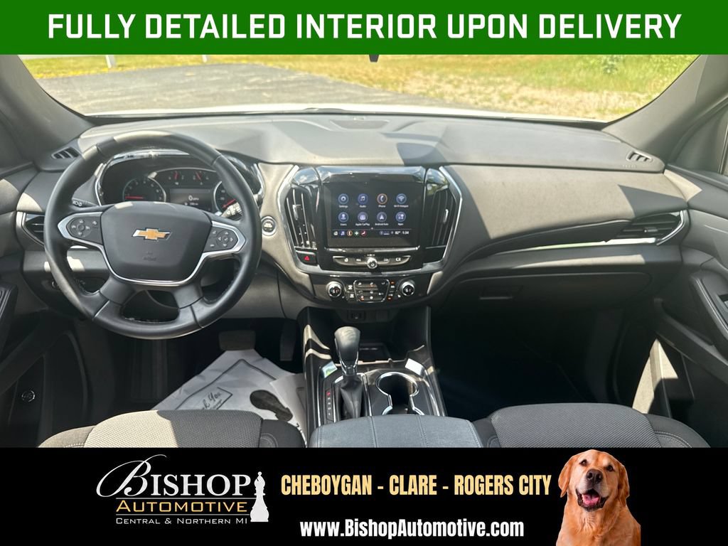 2023 Chevrolet Traverse LT Cloth image 3