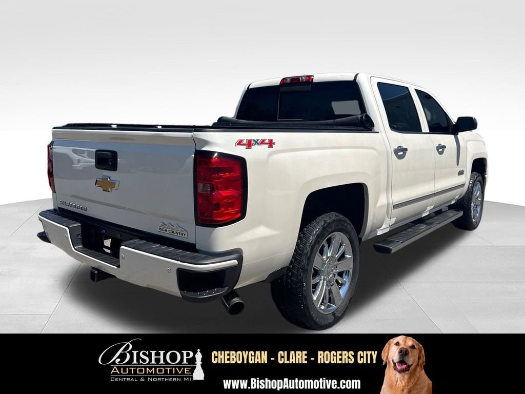 2015 Chevrolet Silverado 1500 High Country image 11