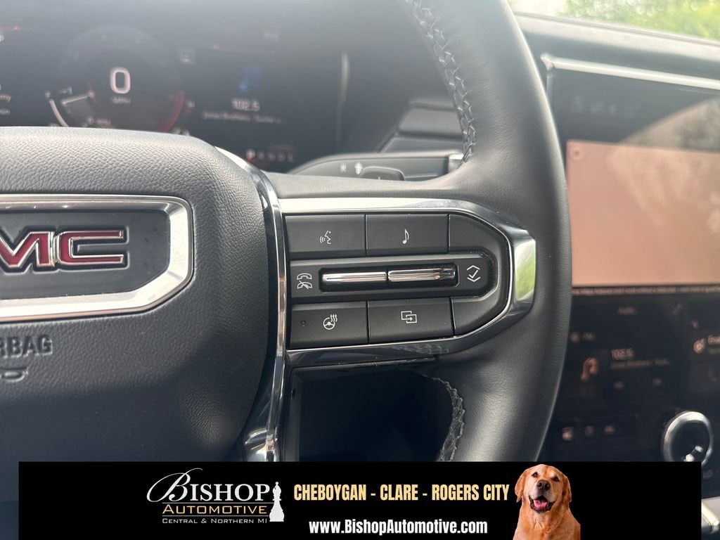 2024 GMC Acadia Elevation image 40