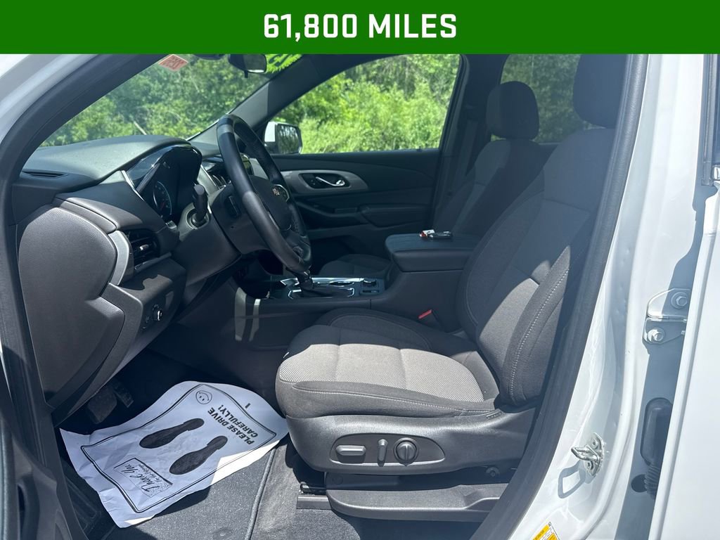 2023 Chevrolet Traverse LT Cloth image 4