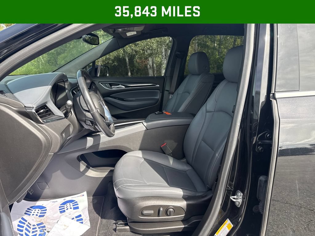 2023 Buick Enclave Essence vehicle photo 4