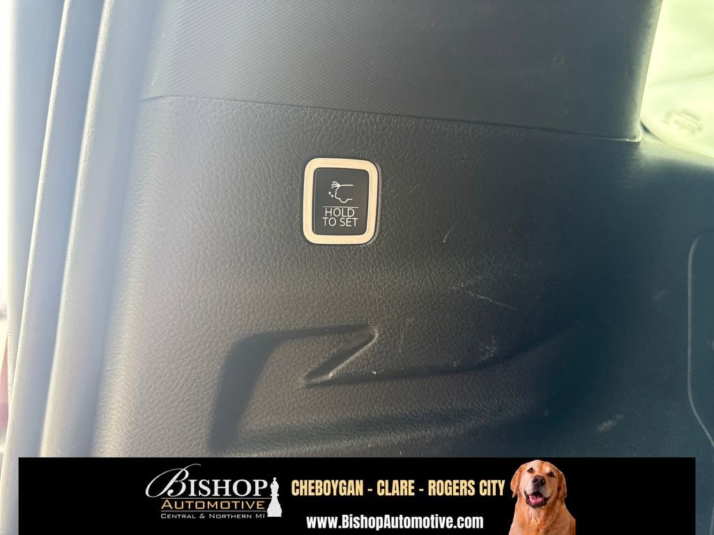 2024 Jeep Wagoneer L Series II image 22