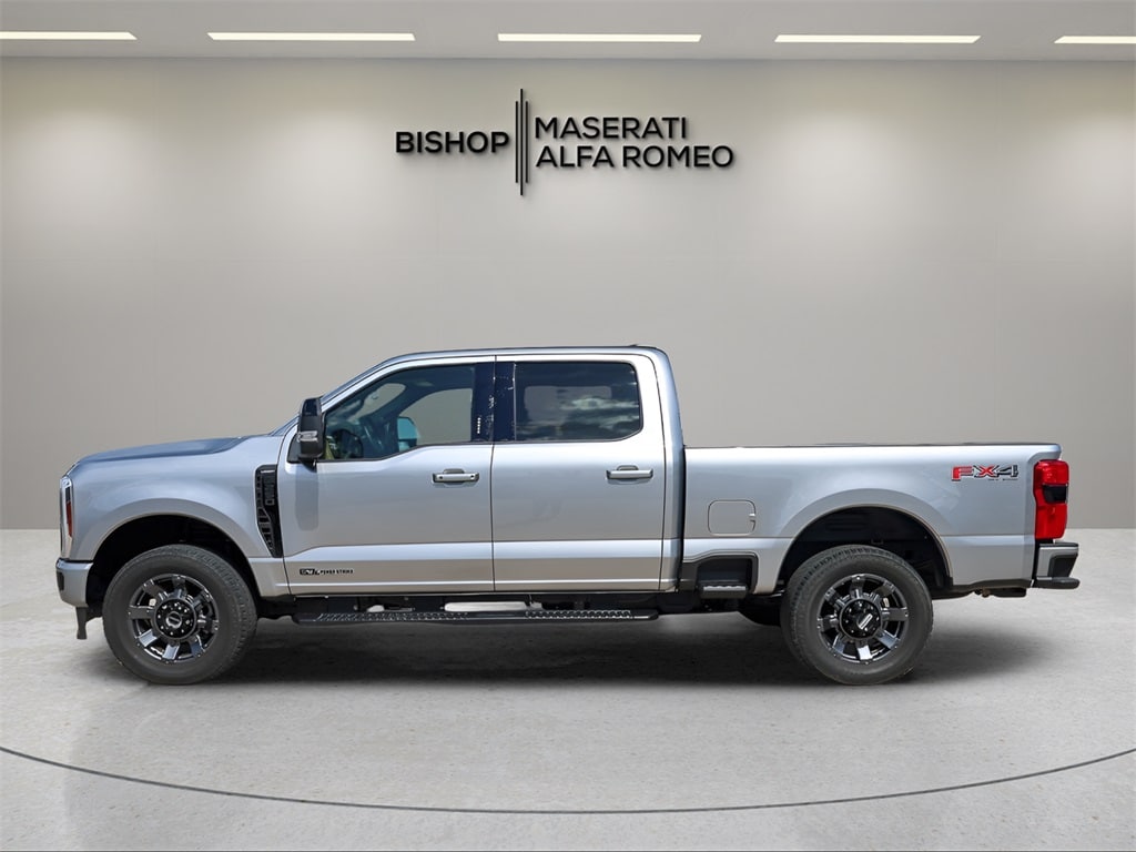 Used 2024 Ford F-250SD Lariat Truck