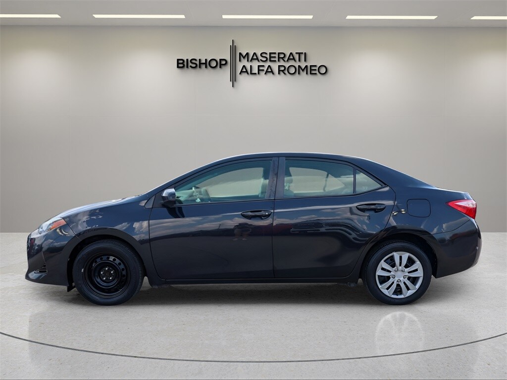 2018 Toyota Corolla LE photo 4
