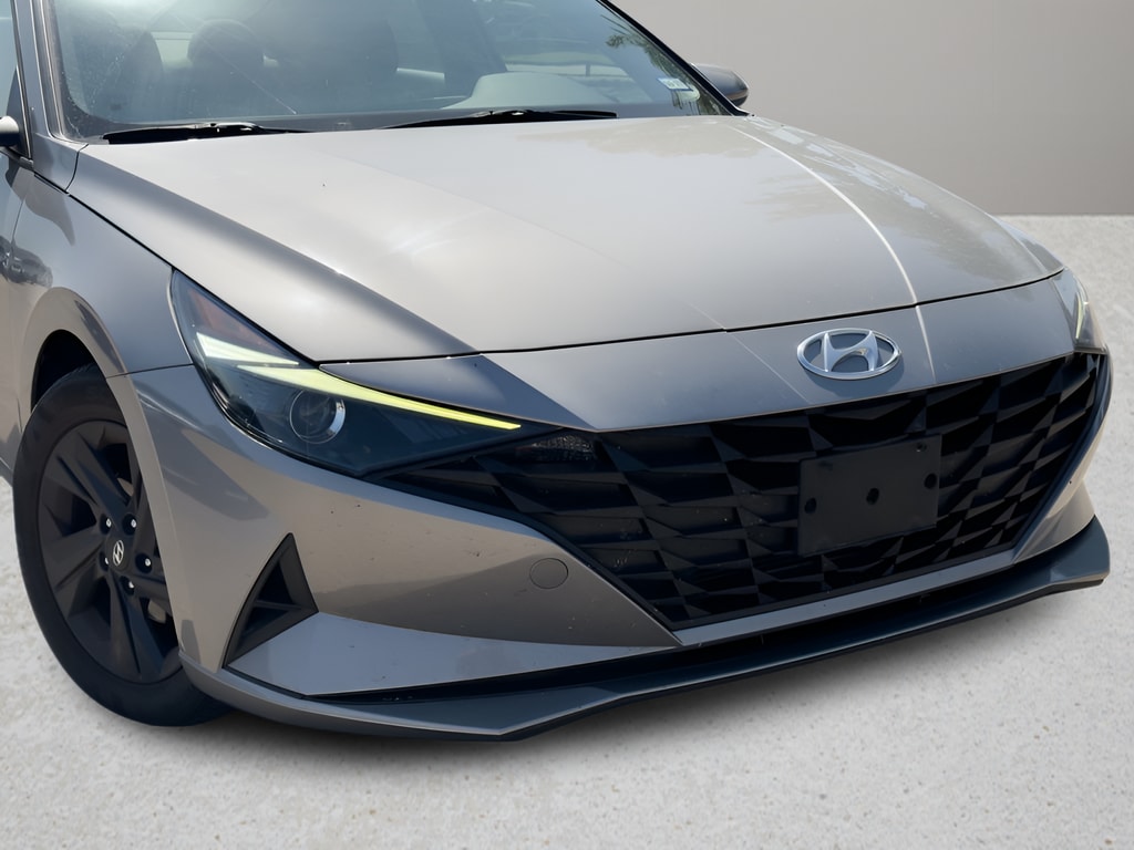 Used 2022 Hyundai Elantra SEL Sedan