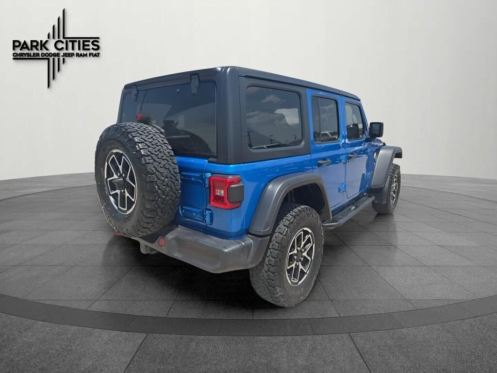 2024 Jeep Wrangler Rubicon photo 3