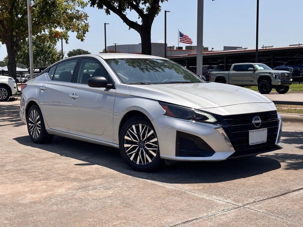 Used 2025 Nissan Altima 2.5 SV Sedan