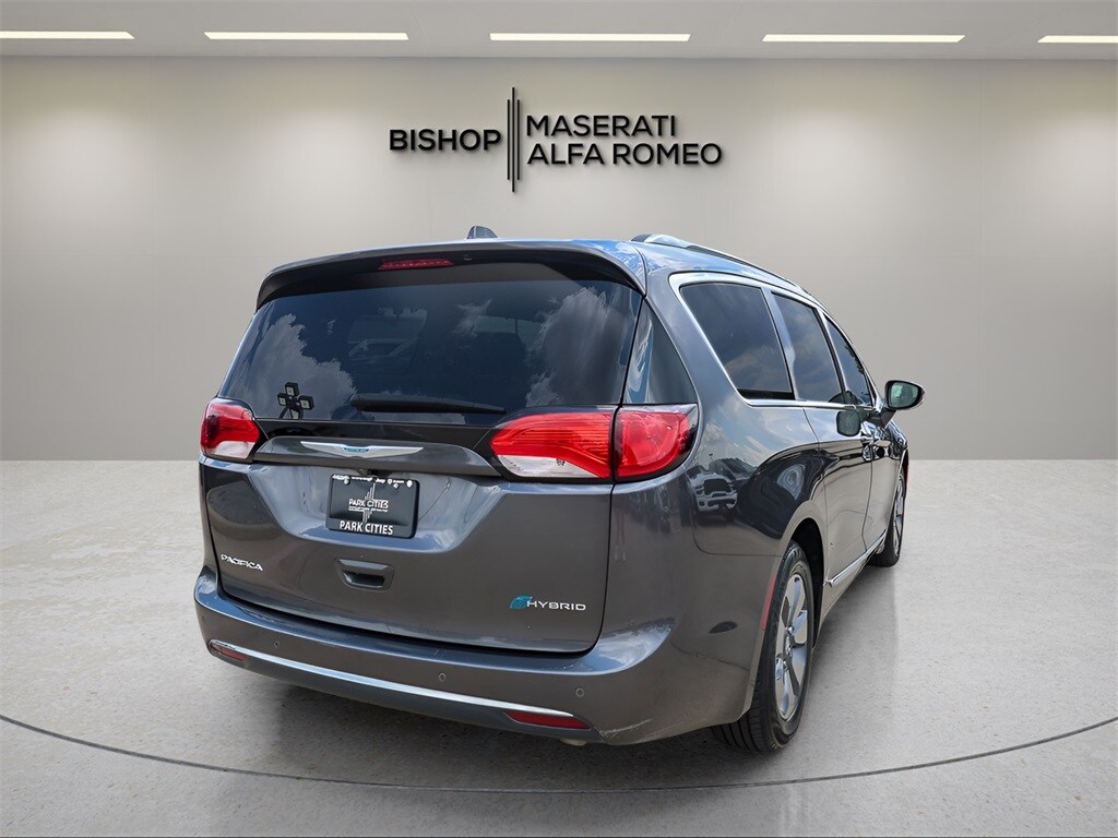 2018 Chrysler Pacifica Hybrid Limited photo 3