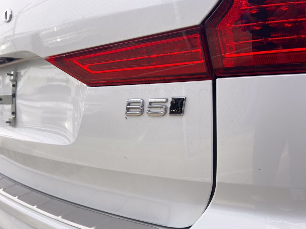 Used 2025 Volvo XC60 B5 Ultra SUV