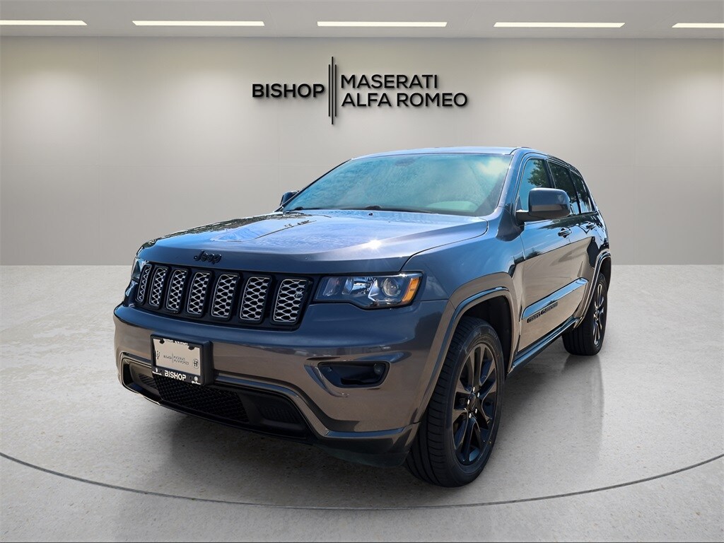 2019 Jeep Grand Cherokee Altitude photo 3