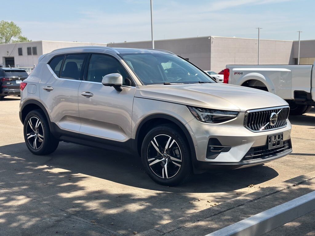 Used 2023 Volvo XC40 B5 Plus Bright Theme SUV