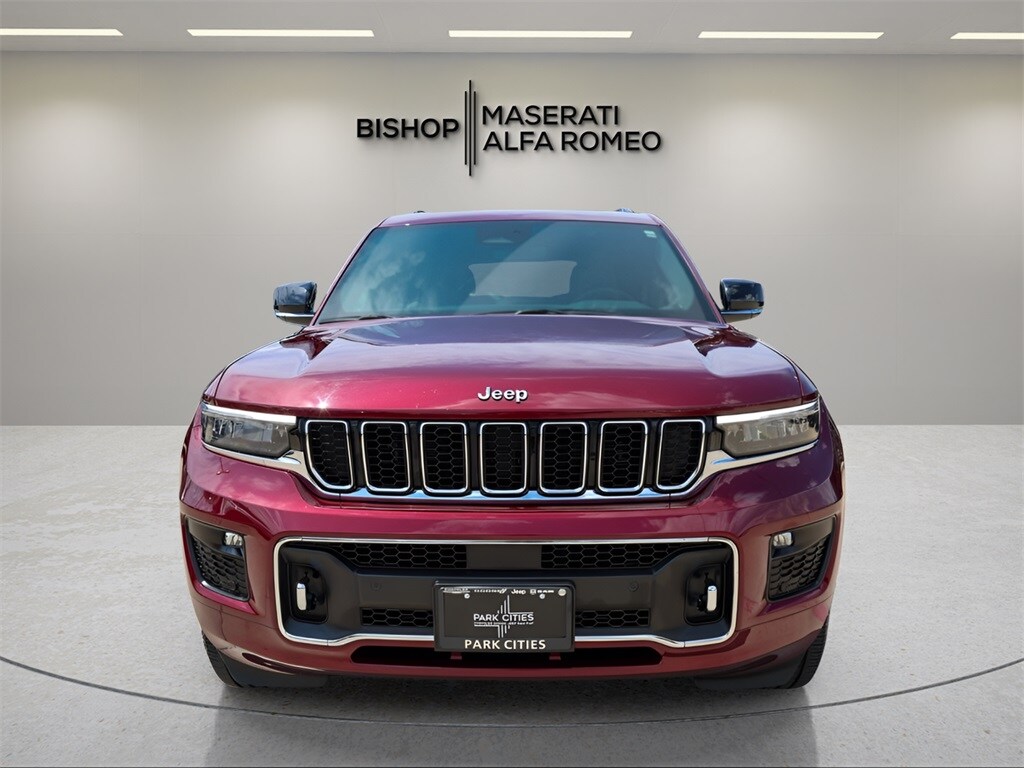 2024 Jeep Grand Cherokee Overland photo 2