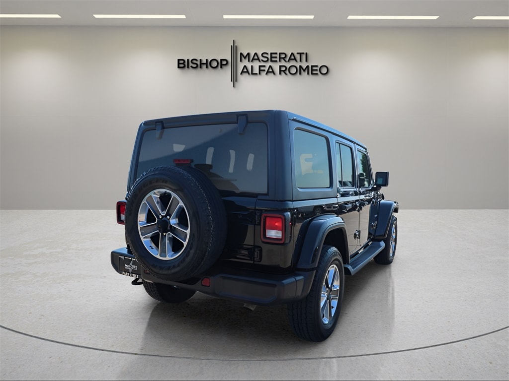 2019 Jeep Wrangler Unlimited Sahara photo 3