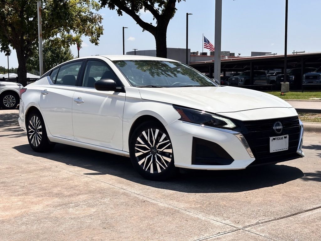 Used 2025 Nissan Altima 2.5 SV Sedan